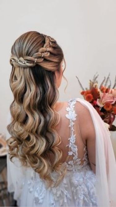 Prom Hair With Gems, Romantic Bridal Hair, Bridal Hair Half Up, Classic Wedding Hair, Hair Piece Wedding, Bridal Hair Piece, Long Hair Wedding Styles, Wedding Hair Inspiration, Bridal Updo