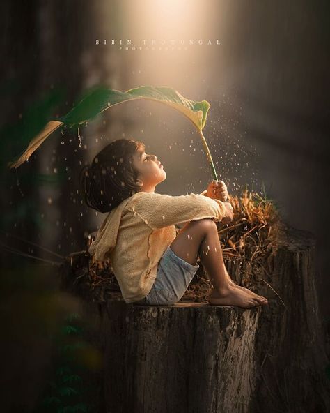 Fill Light Photography, Jesus Background, Childhood Photography, Childhood Images, Sweet Picture, Story Photography, Conceptual Photo, Children Photography Poses