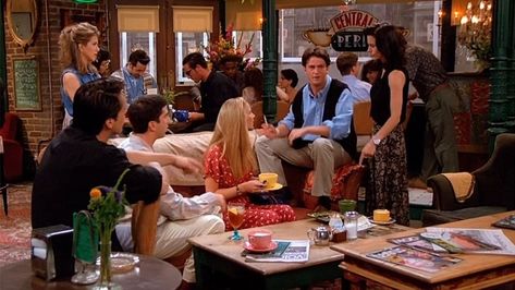 Looks like Friends' Central Perk coffee shop could be opening for real | Her.ie Monica And Phoebe, Friends Central Perk Coffee, Chandler Joey, Rachel Chandler, New Year Friends, Shop Small Quotes, Entertainment Center Kitchen, Friends Poster, Coffee Shop Logo