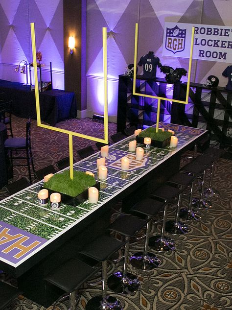 Football Bar Mitzvah, Super Bowl Party Ideas, Dallas Cowboys Birthday, Dallas Cowboys Party, Football Centerpieces, Bar Mitzvah Themes, Football Banquet, Football Party Decorations, Games To Make