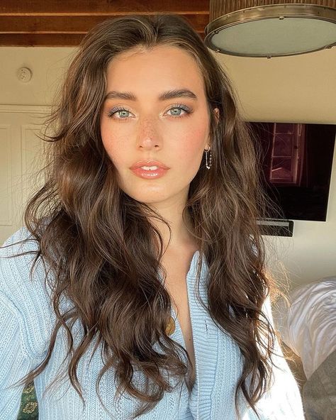 Jess Clement, Jessica Clements, Hairstyles List, Jessica Clement, Modern Haircuts, Hair Color For Women, Beauty Shots, Big Hair, Looks Vintage