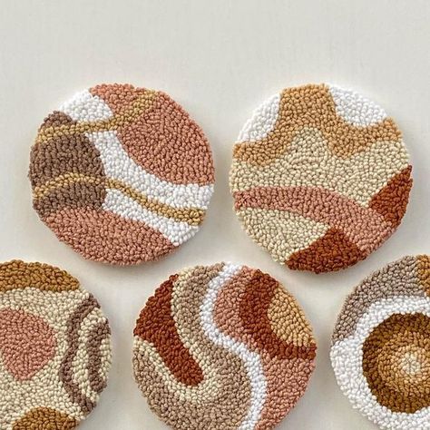 Punchio | Sinem Cihanlı on Instagram: "New abstract mug rug series 🧡 #punchneedle #punchneedleart #punchneedlegang #punchneedlelove #punchneedlediy #punchneedlecoasters #mugrugs #handmadewithlove #punchneedledesign #punchneedledecor #handmadecoasters #abstractdesigns #etsyshop #etsyseller #shopsmallbusiness" Punchneedle Rug, Punchneedle Art, Punchneedle Coasters, Punch Needle Abstract, Abstract Punch Needle Patterns, Punch Needle Mug Rug Patterns, Punch Needle Mug Rugs, Mushroom Punch Needle Coaster, Punch Needle Mug Coasters