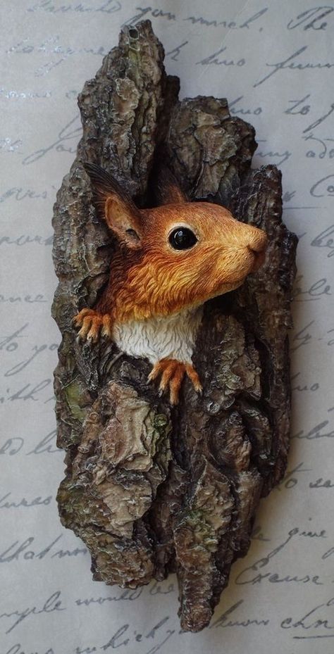 Squirrel Sculpture, Carving Animals, Tre Kunst, Metal Tree Wall Art, Tree Carving, A Squirrel, Wood Carving Patterns, Red Squirrel, Wood Carving Art