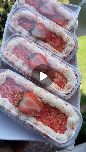 Mini Strawberry Shortcake Recipe, Mini Cakes Small Business, Strawberry Shortcake Mini Cake, Mini Strawberry Cakes, Mini Strawberry Cake Recipe, Strawberry Crunch Mini Loaf Cake, Mini Loaf Tin Recipes, Mini Cake Tin Recipes, Mini Tin Cakes Ideas