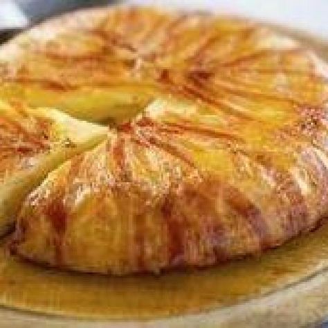 Scottish Potato Pie Scottish Dishes, Scottish Recipes, Potato Pie, Potato Side Dishes, English Food, Irish Recipes, British Food, Potato Dishes, Veggie Dishes