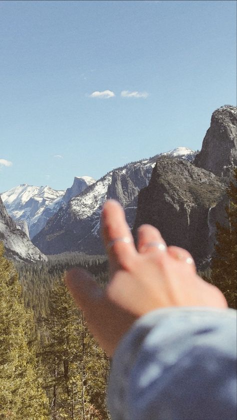 Aesthetic Pictures Mountains, 2024 Vision Board Hiking, Hiking Trip Aesthetic, Hiking Vision Board, Nature Vision Board, Crunchy Granola Aesthetic, Travel Pov, Yosemite Aesthetic, Nature Mood Board