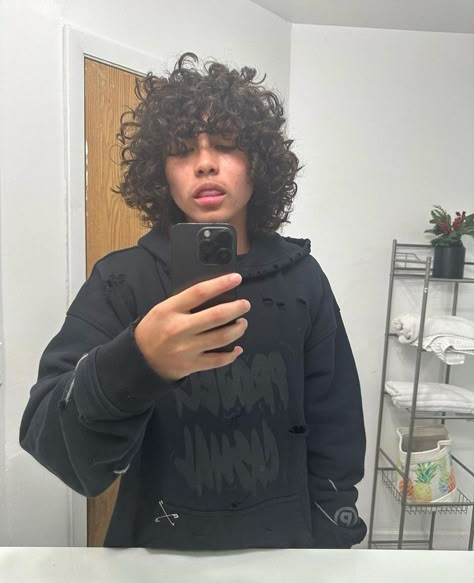 Ethan Garcia, Mexican Hairstyles, Really Curly Hair, Natural Curly Hair Cuts, Men Haircut Curly Hair, Dreadlock Hairstyles For Men, Medium Curly, Hair Inspiration Short, Boys With Curly Hair