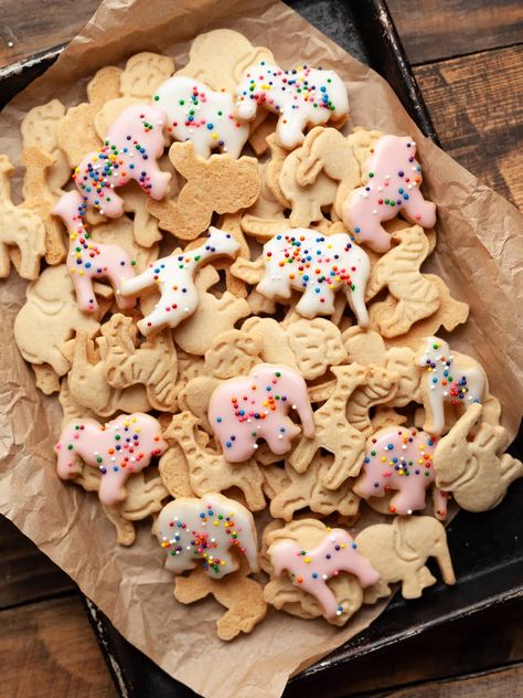 Homemade Gluten-Free Animal Crackers are the cutest treat for kids and adults alike. Made with simple ingredients, you can whip up a batch of crispy, crunchy cookies in no time. These are definitely better (and better for you) than the storebought version. Gluten Free Animal Cracker Recipe, Gluten Free Kid Snacks, Gluten Free Animal Crackers, Homemade Animal Crackers, Animal Crackers Recipe, Gluten Free Kids Snacks, Frosted Animal Crackers, Gluten Free Sweet Treats, Gluten Free Crackers