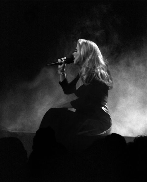 Adele Aesthetic, Adele Singer, Adele Wallpaper, Adele Pictures, Adele Music, Adele Photos, Adele Concert, Adele Adkins, Skyfall