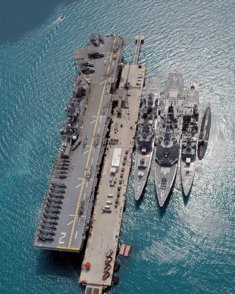 WarshipPorn on Twitter: "The amphibious assault ship USS Essex (LHD 2), and the Japanese Maritime Defense Force (JMSDF) ships Shimakaze (DDG 172), Myoukou (DDG 175), Hamagiri (DD 155) and Natusio (SS 584) pier-side Okinawa, Japan. White Beach Naval Facility 2003 (U.S. Navy photo… https://t.co/xhFkv2Vwje… https://t.co/z9M8xfl0Kd" Truk Ford, Navy Aircraft Carrier, Us Navy Ships, Naval History, Navy Aircraft, Navy Military, Navy Ships, Aircraft Carrier, Paris Hilton