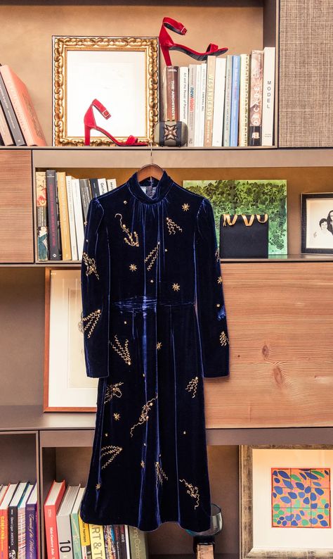 Insider Writer and Editor Tania Fares’ Closet and Home - Coveteur: Inside Closets, Fashion, Beauty, Health, and Travel Velvet Coat Outfit, Blue Velvet Coat, Velvet Coat Women, Womans Outfit, Amanda Levete, Multifunctional Office, Aesthetic Dress Outfit, Winter Long Coat, Prada Dress