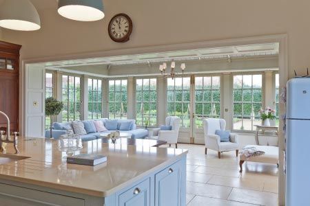 Screened Sunroom, Orangery Extension Kitchen, Living Room Conservatory, Kitchen Orangery, Kitchen Conservatory, Orangery Extension, Conservatory Kitchen, Garden Room Extensions, Sunroom Addition