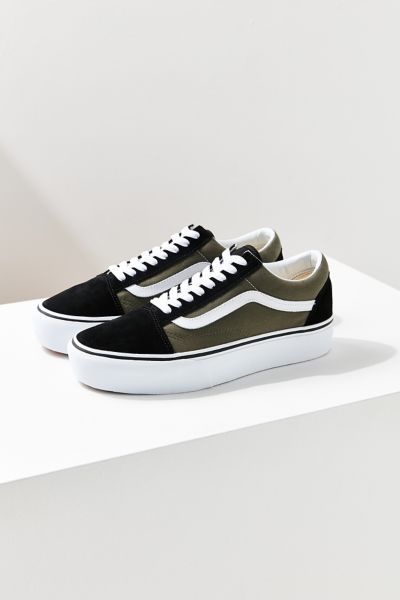 Vans Old Skool Platform Sneaker | Urban Outfitters Steve Madden Sneakers Outfit, Estilo Vans, Vans Shoes Women, Old Skool Platform, Black And White Shoes, Shoes Vans, Vans Shop, Platform Sneaker, Leather Shoes Woman