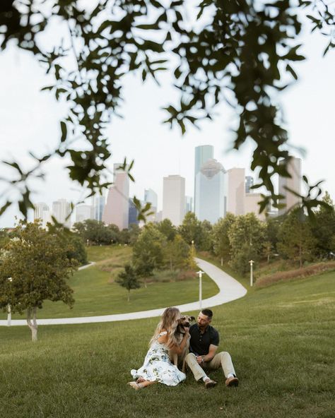 A few months back my husband and I were watching some NFL and during one of the games I saw Matt here on screen! (He works for the Houston Texans!) I totally fan girled and was jumping up and down telling my husband that I did his & Elizabeths engagement photos 😆 honestly social media is so amazing bc I get to meet & work with the most amazing people 🥹🫶🏼 ••••••••••• Texas couple photographer, Houston couple photographer, Houston wedding photographer, Dallas wedding photographer Engagement Photos Houston, Anniversary Pictures, Houston Wedding Photographer, Houston Wedding, Dallas Wedding, The Games, Houston Texans, Proposal Ideas, Amazing People