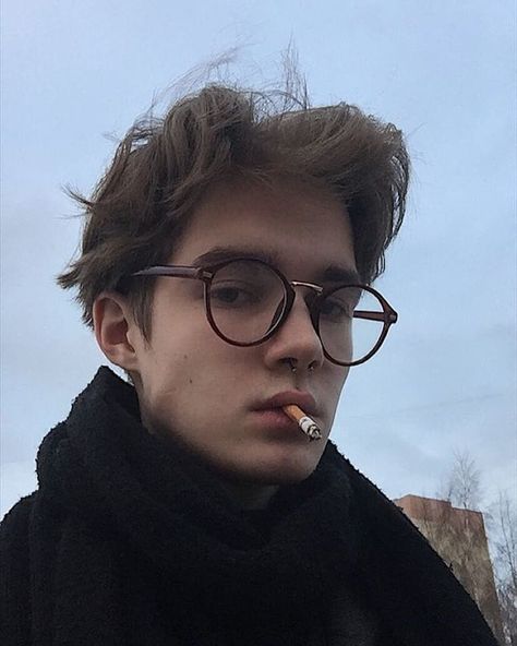 Brown Hair Boy, Blonde Hair Boy, Boys Glasses, Character Inspiration Male, Photographie Portrait Inspiration, Blonde Boys, Aesthetic Boys, Corte De Cabelo Masculino, Blonde Guys