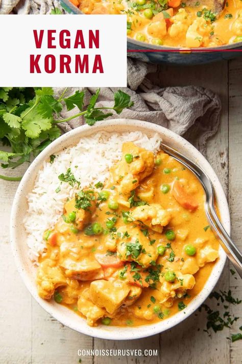 This vegan korma is rich, creamy and deliciously comforting! Made with veggies in a spiced cashew-coconut sauce, it tastes like it came from your favorite Indian restaurant — but is actually really easy to make at home. Vegan Korma Recipe, Veg Korma Recipe, Cashew Korma, Veggie Korma, Vegan Korma, Vegetable Korma, Vegan Entrees, Vegan Indian Recipes, Korma Recipe