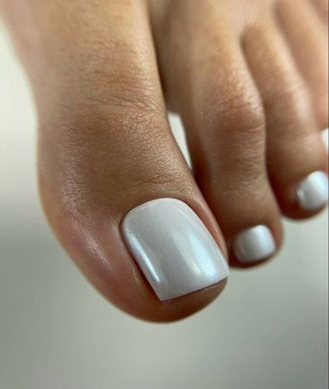 Top 20 summer trend ideas for toenails in 2024 Toenail Polish Summer, Nail Designs For Beach, Summer Manicure Colors, Toe Nail Colors, Toenail Art Designs, Gold Gel Nails, Toenail Designs Summer, Colors For 2024, Toe Nail Color