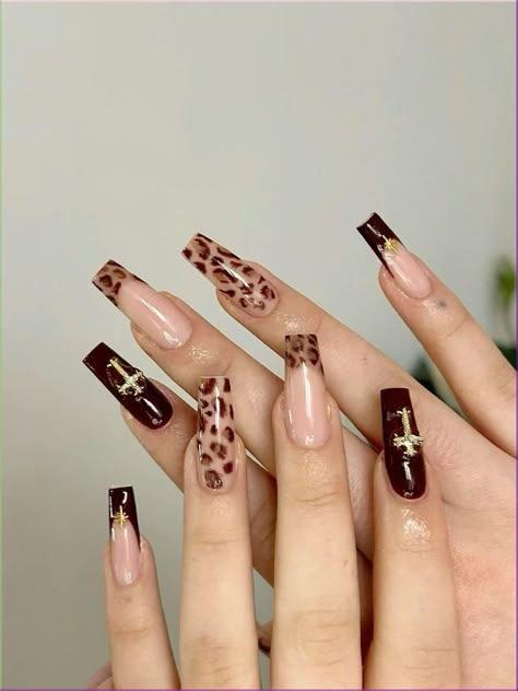 y2k, nail inspo, square nails, cheetah print, black, cross, french tips, punk Ytk Baddie Nails, Brown Nails With Design Ideas, Classy Grunge Nails, Brown And Leopard Nails, Y2k Nails Without Charms, Brown Vacation Nails, High French Nails, Bronze And Black Nails, Dark Leopard Print Nails