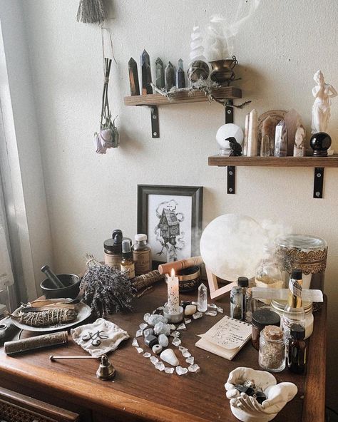 Altar Inspiration, My Book Of Shadows, Witch Altar, Witchcraft Altar, Witch Room, Crystal Room, Altar Ideas, Witches Altar, Wiccan Altar