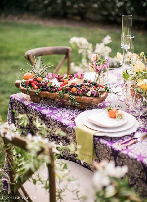 Entertaining Tablescapes, Garden To Table, Spring Table Settings, Brunch Table, Beautiful Tablescapes, Table Setting Inspiration, Tablescape Inspiration, Spring Tablescapes, Outdoor Dinner