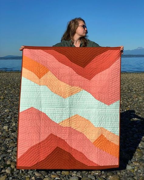 Steph | Bookends Quilting on Instagram: "My baby Ridges at the beach! I’m pretty in love with this version 😍 I think I actually had these colors picked out before settling on the colors for my cover quilt 😂 Pssst if you want to be the first to know about kits for this version and my cover make sure you’re signed up for my newsletter! (link in bio to sign up) Pattern: #RidgesQuilt releasing 8/30 Fabric: @artgalleryfabrics pure solids from @pasadenaquiltstudio" Mountain Quilt Pattern, Colorwork Chart, Modern Quilt Pattern, Mountain Quilts, Boho Blanket, Landscape Quilts, Mountain Ranges, Easy Quilt Patterns, Modern Quilt Patterns