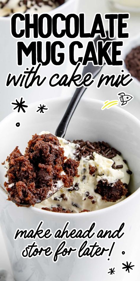 Mug Cake with Cake Mix Microwave Cake Mix, Chocolate Mug Cake Recipe, Coffe Mug Cake, Microwave Mug Recipes, Easy Mug Cake, Easiest Dessert, Vanilla Mug Cakes, Microwave Cake, Mug Cake Microwave