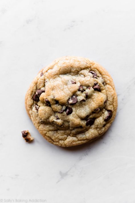 Soft Cookies Chocolate Chip, Chocolate Chip Cookie Aesthetic, Chocolate Chip Cookies For One, Giant Crinkled Chocolate Chip Cookies, Cookies For One, Giant Chocolate Chip Cookies, Big Chocolate Chip Cookies, Butterfinger Cookies, Angel Food Cupcakes