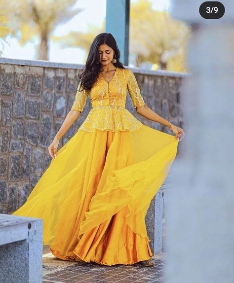 Haldi Outfit Ideas Simple, Haldi Gown Designs, Yellow Haldi Outfit For Sister, Unique Traditional Dresses, Haldi Ceremony Outfit For Sister Simple, Haldi Ceremony Outfit For Bride Indian, Latest Haldi Outfits, Haldi Ceremony Outfit For Bride Unique, Haldi Ceremony Outfit For Sister