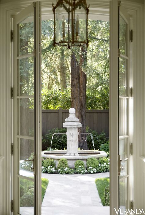 HOUSE TOUR: A Couple Builds Their Dream French Château... In California French Front Yard, French Courtyard, Courtyard Landscaping, French Estate, Addition Ideas, Elegant Garden, Fountain Design, Garden Fountain, French Garden