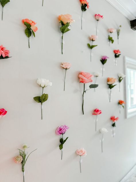 Flower Decor Apartment, Flower Back Drop Decorations, String Flowers Backdrop, Flowers Wall Backdrop, Flower Wall Curtain Photo Backdrops, Flower Wall Party Decoration, Spring Backdrop Ideas Diy Photo, Hanging Flower Wall Bedroom, Floating Flower Decoration