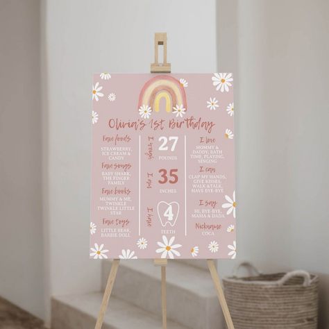 Reflecting on One: Creative First Birthday Sign Designs Baby Birthday Poster, Daisy 1st Birthday, Daisy First Birthday, 1st Birthday Board, Groovy Theme, First Birthday Milestone, Daisy Birthday, Baby Poster, Milestone Poster