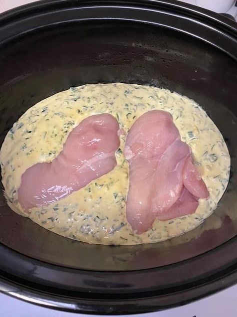 Crockpot Chicken With Spinach, Crockpot Spinach Chicken, Chicken Spinach Crockpot Recipes, Crock Pot Creamed Spinach, Chicken Spinach Potatoes Crockpot, Crockpot Chicken And Spinach Recipes, Slow Cooker Chicken And Spinach Recipes, Crockpot Cream Of Chicken Recipes, Crockpot Recipes With Spinach