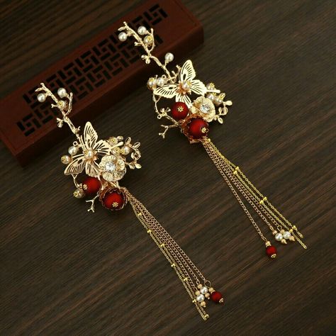 Long Party Dress, Bridal Design, Edgy Earrings, Chinese Hair Accessories, Princess Jewelry, Magical Jewelry, Necklace Bridal, Elegante Casual, Girly Accessories