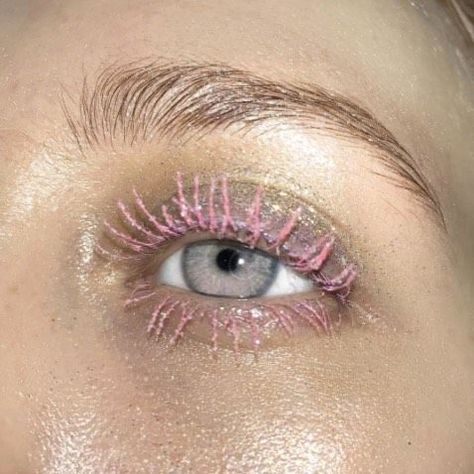 Pastel pink mascara Pink Eyelashes, Spider Lashes, Pink Spider, Pink Mascara, Vegan Mascara, Catty Noir, Top Girl, Mascara Wands, Organic Cosmetics