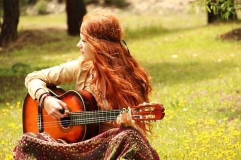 Musician Photography, Hippy Style, Green Fairy, Guitar Girl, Ginger Girls, Montage Photo, Ginger Hair, Hippie Chic, Flower Child