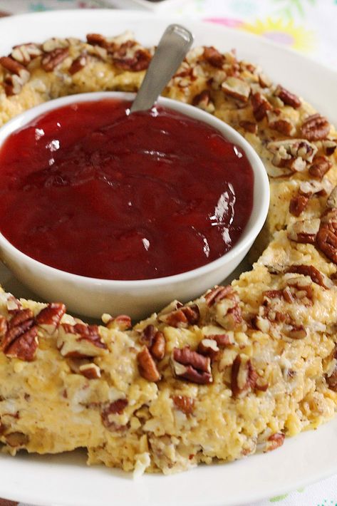 Pecan Ring, Cheese Ring With Strawberry Preserves, Cheese Ring, Appetizers For A Crowd, Strawberry Preserves, Best Appetizer Recipes, Appetizer Bites, Thanksgiving Appetizers, Retro Recipes