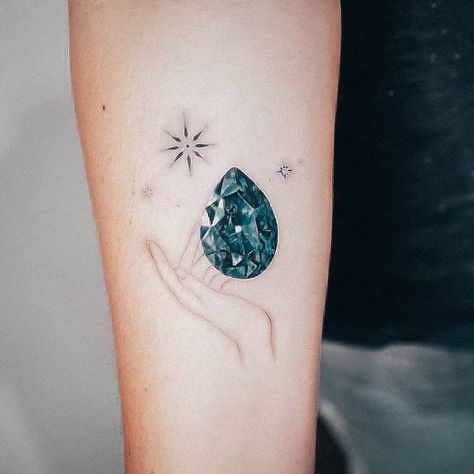 May Birth Stone Tattoo, Small Emerald Tattoo, Emerald Stone Tattoo, Emerald Crystal Tattoo, Emerald Tattoo Ideas, Green Gem Tattoo, Emerald Gem Tattoo, Garnet Tattoo Stone, Turquoise Stone Tattoo