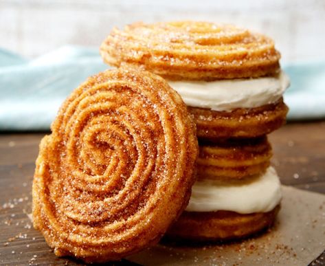 Churro Ice Cream Sandwich, Churro Ice Cream, Soul Kitchen, Churros Recipe, Dipping Sauces, Cream Sandwich, Fair Food Recipes, Köstliche Desserts, Ice Cream Sandwich