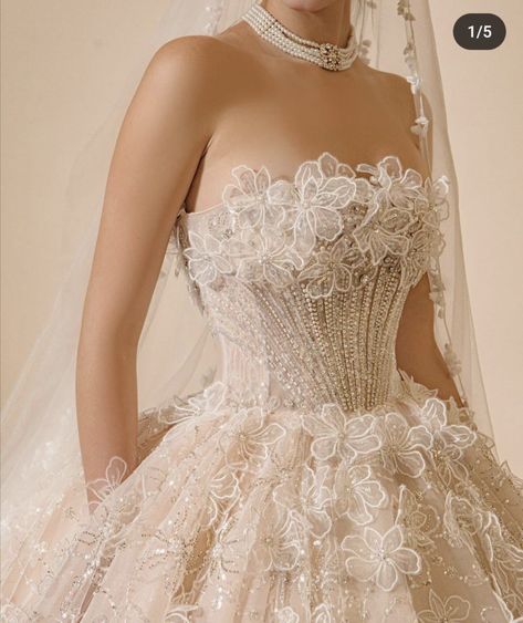 Fairytale Wedding Dresses, Plain Wedding Dress, Wedding Dresses Lace Ballgown, Clothes Art, Timeless Wedding Dress, Fairy Tale Wedding Dress, Pretty Wedding Dresses, Floral Wedding Dress, Wedding Dresses Corset