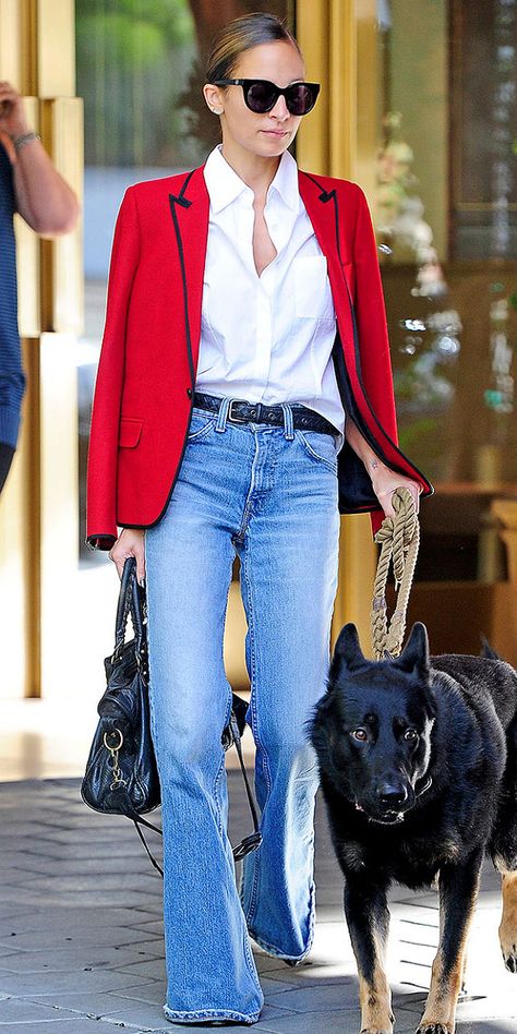 21 Fab Vintage Finds from Stylish Celebs via Brit + Co Nicole Richie Style, Blazer Jeans, Nicole Richie, Rosie Huntington Whiteley, Red Blazer, Gwen Stefani, Blazer With Jeans, Outfit Combinations, Rachel Zoe