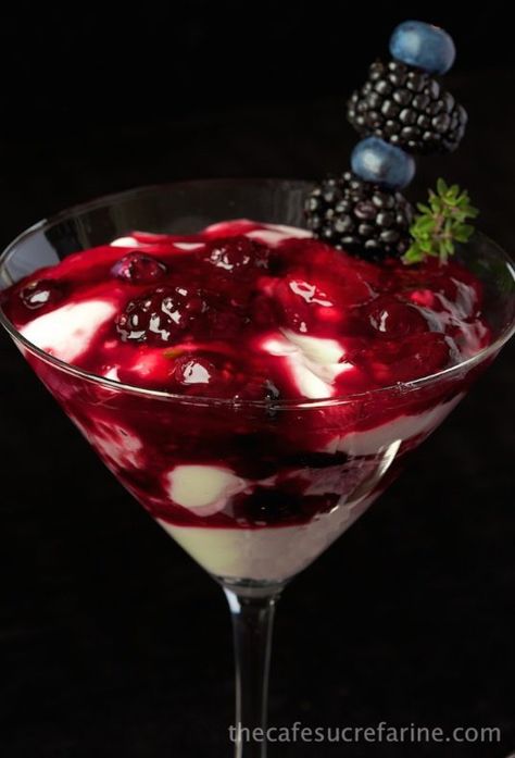 Warm Mixed Berry Compote - a delicious, colorful, elegant twist on compotes. Fabulous for breakfast, brunch or just anytime you want to make your meal a little fancy. Mixed Berry Compote, Chocolate Scones, Berry Compote, Grand Marnier, Brunch Ideas, Mixed Berries, Fruit Recipes, Decadent Desserts, Frozen Yogurt