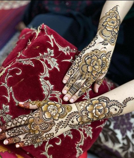 Khafif Mehndi Designs, Khafif Mehndi, Beautiful Simple Mehndi Design, Khafif Mehndi Design, Rose Mehndi Designs, Simple Mehndi Designs Fingers, Very Simple Mehndi Designs, Engagement Mehndi Designs, Full Mehndi Designs