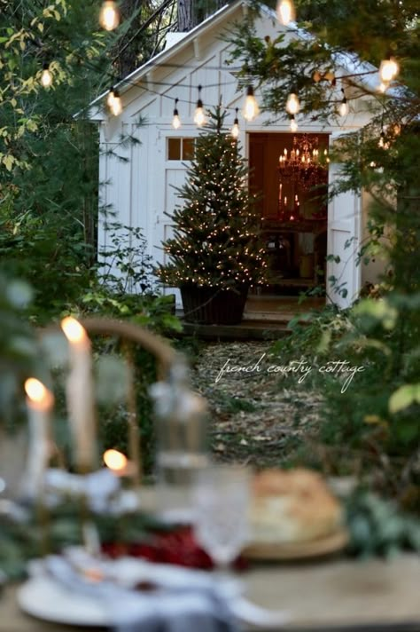 3 ways to add a sprinkle of Christmas cheer & a simple holiday table - French Country Cottage Romantic Table Setting, Romantic Table, Diy Home Decor Ideas, Cottage Christmas, Shabby Chic Christmas, Garden Christmas, Christmas Garden, Chic Christmas, French Country Cottage