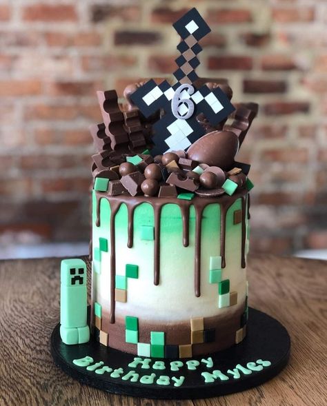 Minecraft Dort, Cupcakes Pastel, Pastel Minecraft, Minecraft Cake Designs, Minecraft Cupcakes, 9th Birthday Cake, Minecraft Birthday Cake, 7th Birthday Cakes, Hantverk Diy