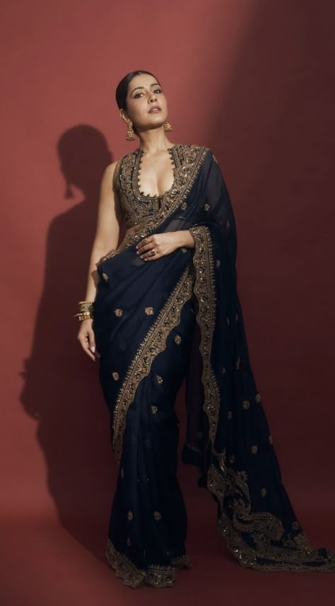 Blue Saree Look, Saree Looks, Navy Blue Saree, Glamorous Saree, Raashi Khanna, Reception Saree, Rashi Khanna, Deep Navy Blue, Indian Dresses Traditional