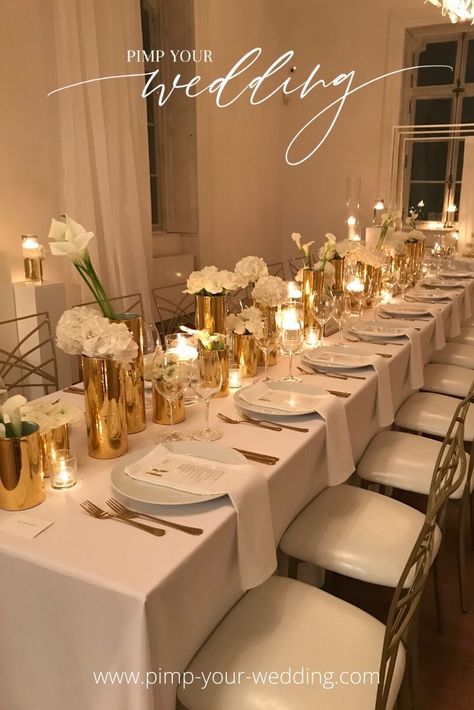 30th Table Decorations, Gold And White Dinner Table Decor, Bday Dinner Table Decor Ideas, Gold And White Dinner Party, White And Gold Table Decor, White And Gold Table Setting, 30th Birthday Table Decor, Table Decorations Gold, Luxury Birthday Party