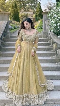 Pakistani Lehengas, Nikkah Dress Pakistani, Pakistani Engagement Dresses, Bridal Frock, Trending Summer Nails, Indian Dress Up, Nikkah Dress, Asian Bridal Dresses, Lehenga Designs Simple