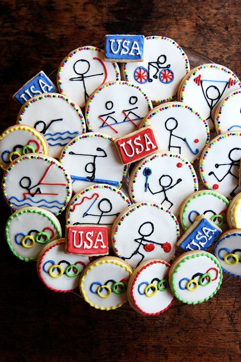 Olympic inspired cookies Olympic Cake Ideas, Olympic Cookies Decorated, Olympic Cookies, Olympics Food, Olympic Cake, Olympic Desserts, Olympic Snacks, Tahini Drizzle, Olympic Food