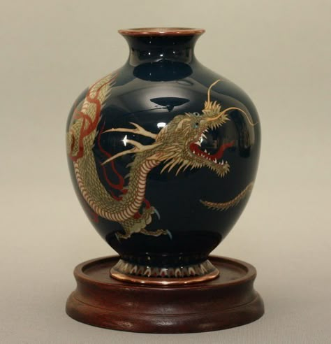 Japanese Cloisonne Dragon Vase Meiji Japanese Vases, Dragon Vase, Asian Vase, Japanese Vase Ceramics, Dragon Tattoo Art, Asian Vases, Bronze Vase, Bedroom Crafts, Japanese Vase