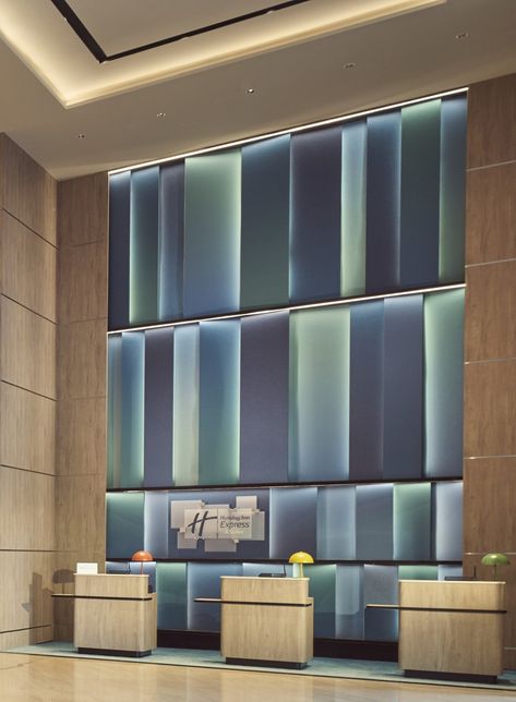 HOLIDAY INN EXPRESS & SUITES NOVENA | ONG&ONG Holiday Inn Express Hotel Interiors, Spaces Drawing, Dynamic Interior, Holiday Inn Hotel, Holiday Inn Express, Art Deco Buildings, Hotel Interior Design, Hotel Interiors, Hotel Interior